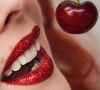 Ruby Lips: glitter lips kit in "Ruby"